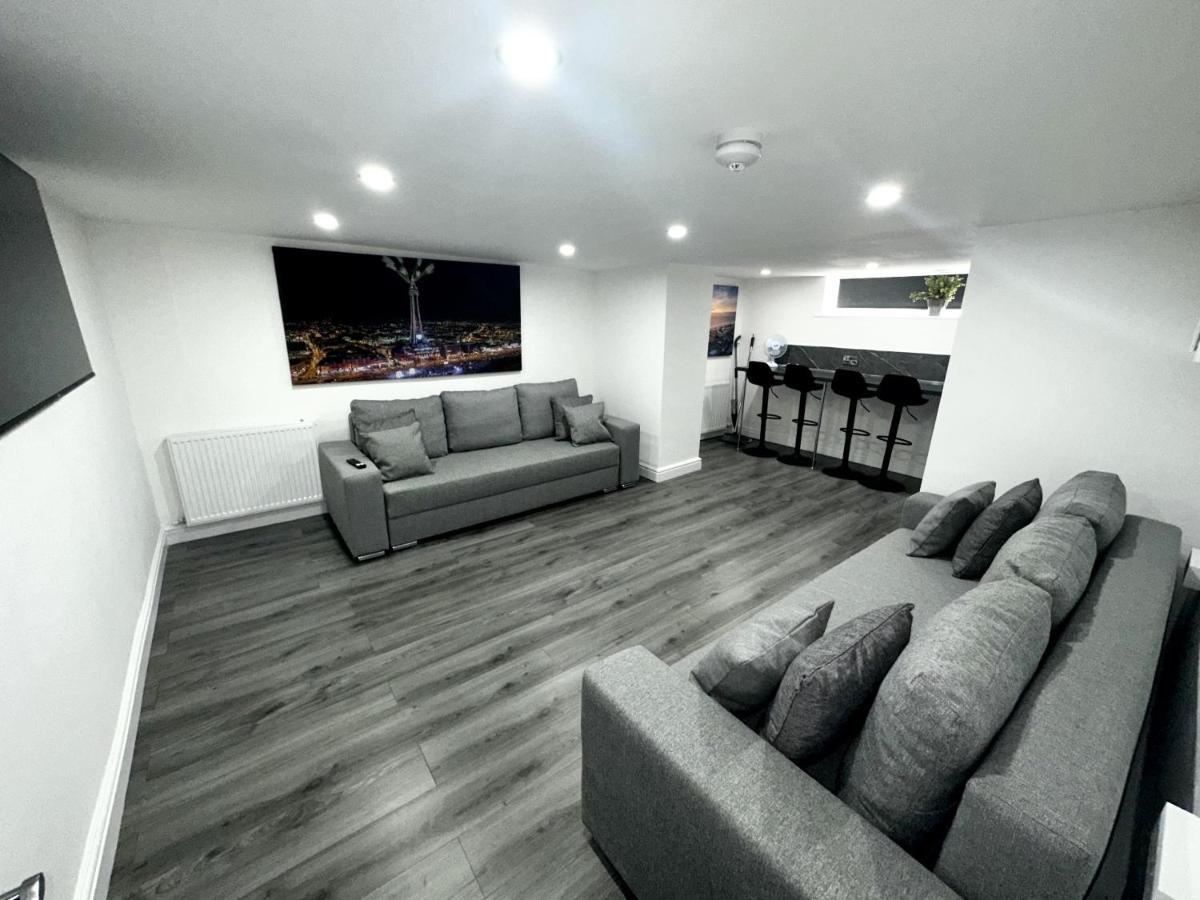 New Osborne Luxury Hottub And Jacuzzi Suites Blackpool Buitenkant foto