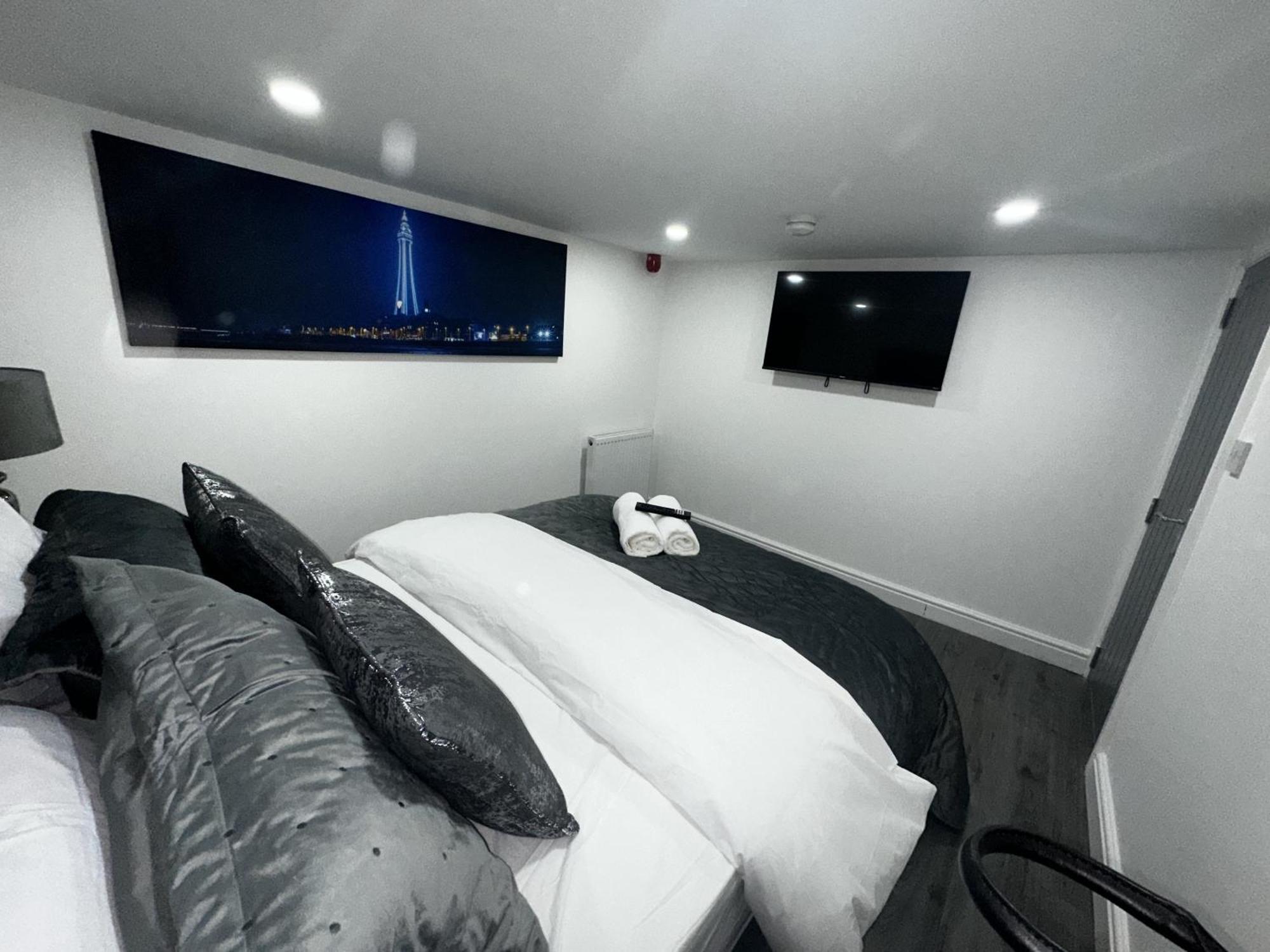 New Osborne Luxury Hottub And Jacuzzi Suites Blackpool Kamer foto