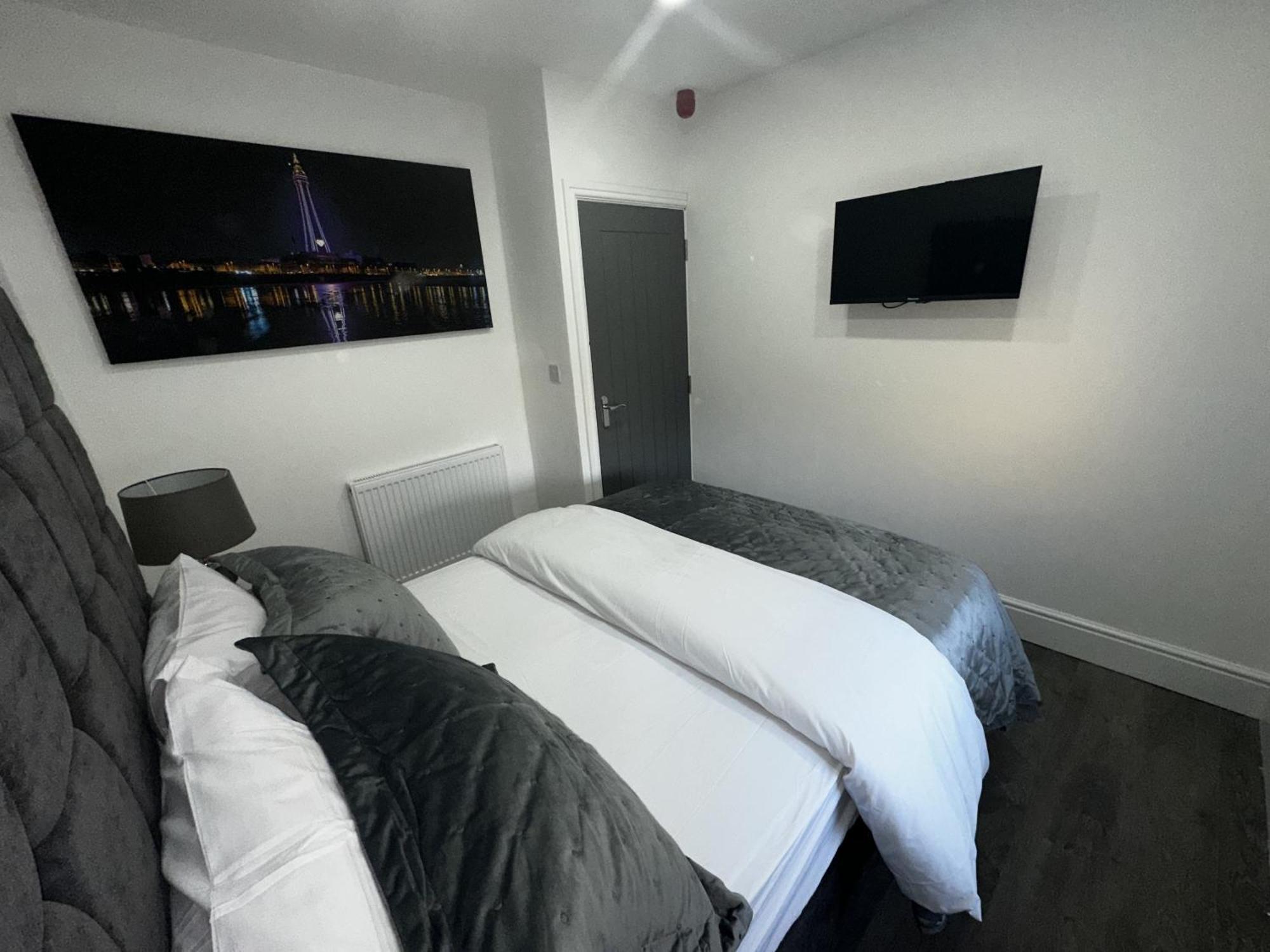 New Osborne Luxury Hottub And Jacuzzi Suites Blackpool Kamer foto